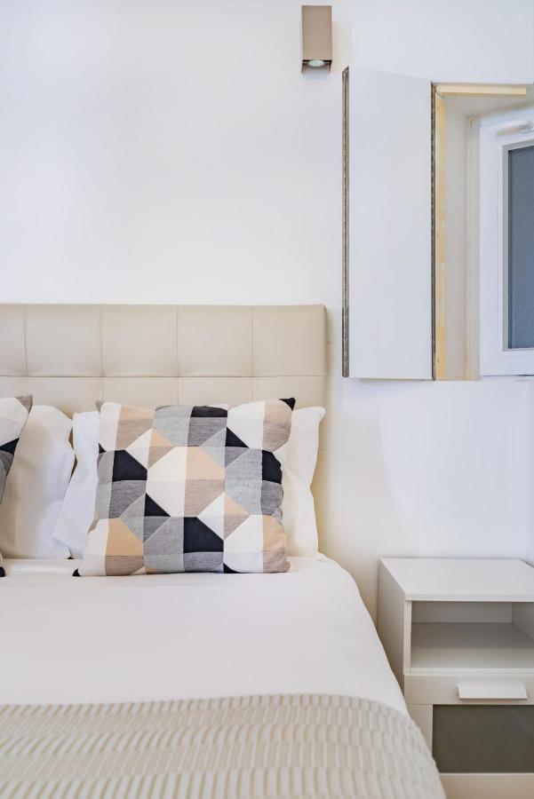 Romantic Alfama Getaway Lisbon Luaran gambar