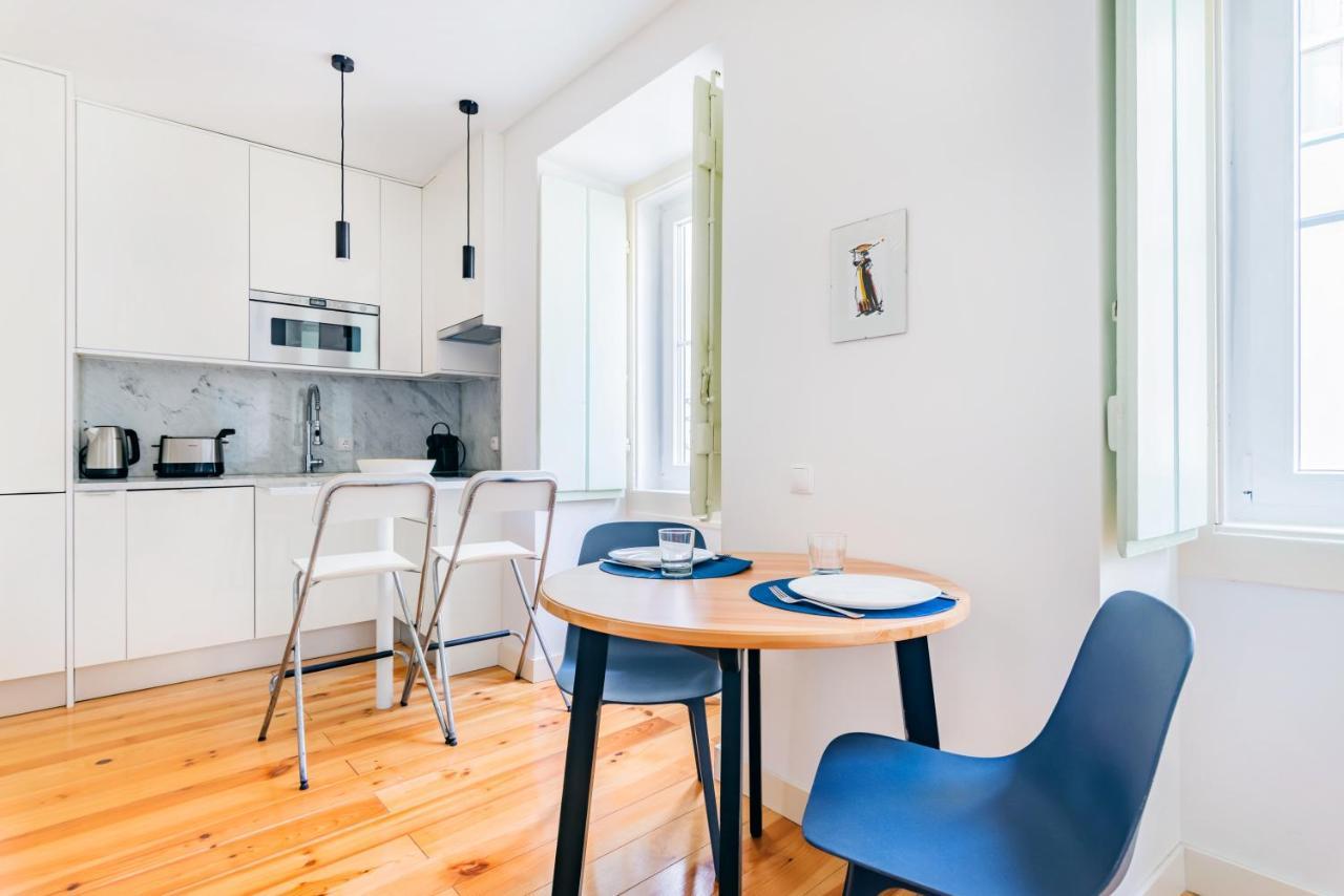 Romantic Alfama Getaway Lisbon Luaran gambar